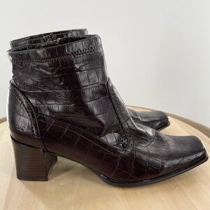 Bass ankle booties, dark brown heeled boots size 6